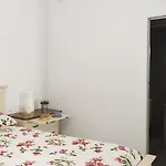 公寓 图里斯提科卡里法尔公寓 *