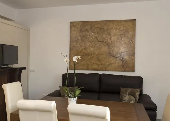 Turisticos Califal *