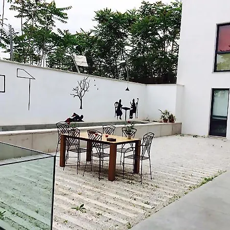 图里斯提科卡里法尔公寓